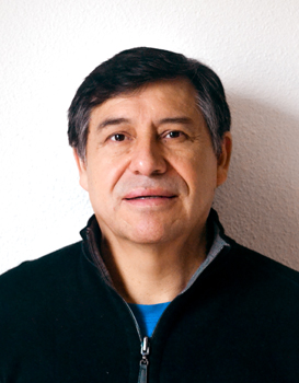 Dr. Víctor Manuel Reyes Gómez